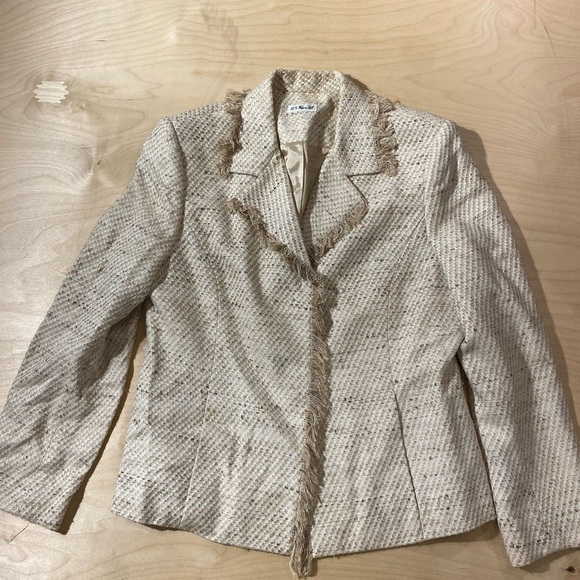 Ann May 100% Woven Silk Blazer size 10 (BT) - Picture 5 of 13